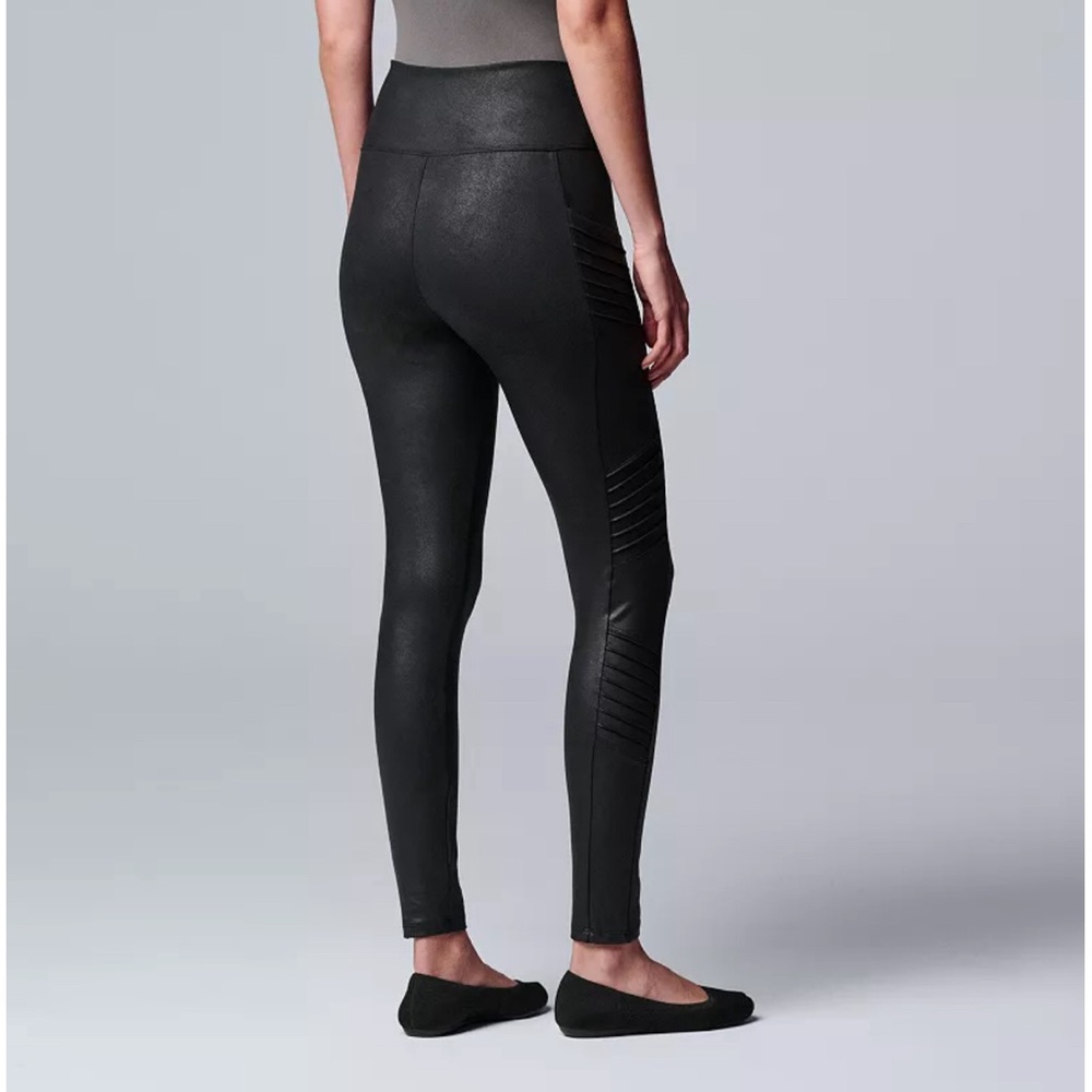 SIMPLY VERA WAG WOMEN’S LEGGING HIGH RISE SLIM THROUGH HIP COLOR BLACK SZ:  L